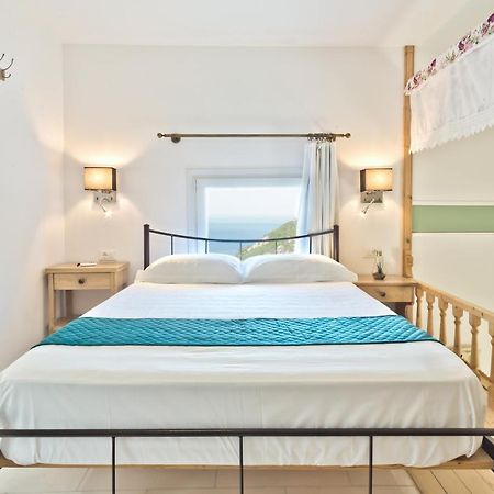 Mountain & Sea Villa 키라파나기아 외부 사진